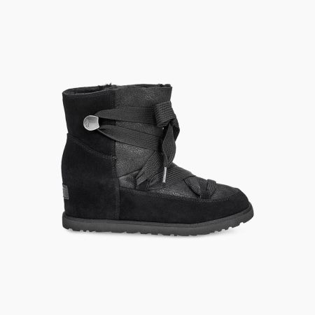 UGG Classic Femme Lace-up Black Boots for Women (PKGR78253)